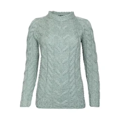 Sweater cabled raglan